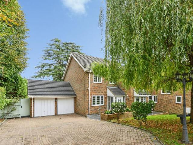 House for sale in London Borough of Croydon, Greater London