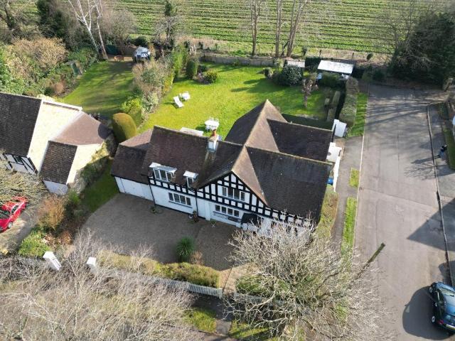 House for sale in Maidenhead, Bray Wick
