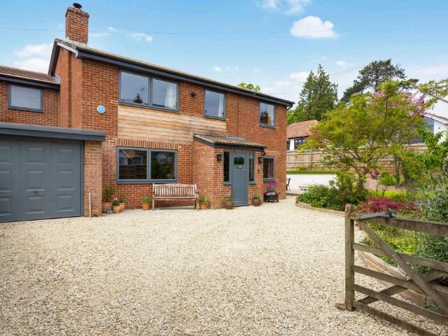 House for sale in Ewens Farm, Golden Valley
