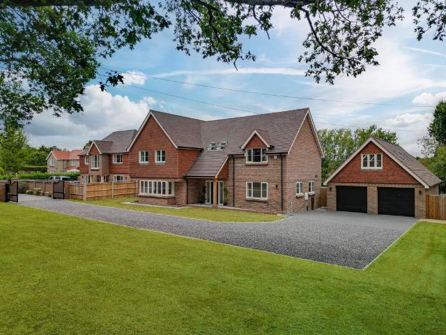 House for sale in North Boarhunt, Hampshire