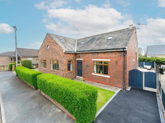 House for sale in Bailiff Bridge, West Yorkshire
