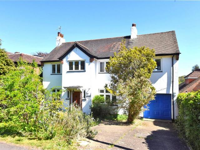 House for sale in Woodmansterne, Red Hill