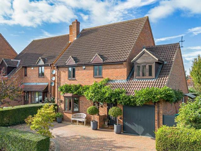 House for sale in Huntingdon, Cambridgeshire