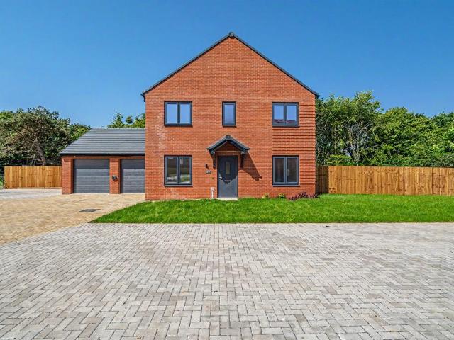 House for sale in Stokesby, Norfolk