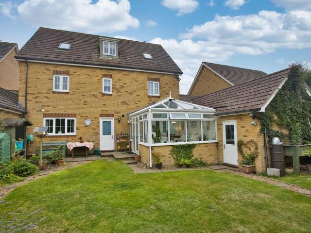 House for sale in Hawkinge, Folkestone
