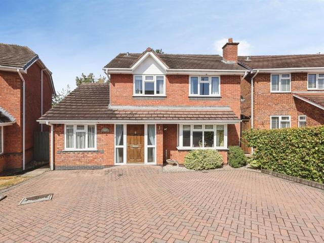 House for sale in Cradley, West Midlands