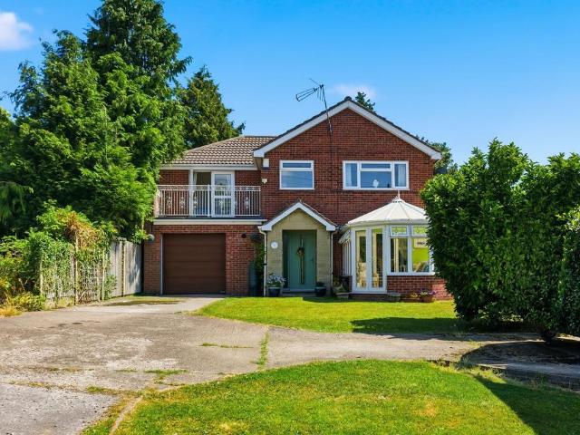 House for sale in Brackenfield, East Midlands