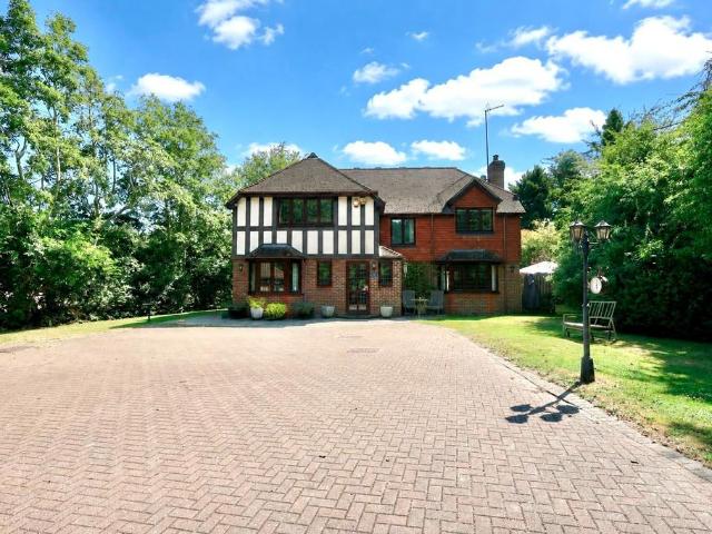 House for sale in St Mary Cray, Kent