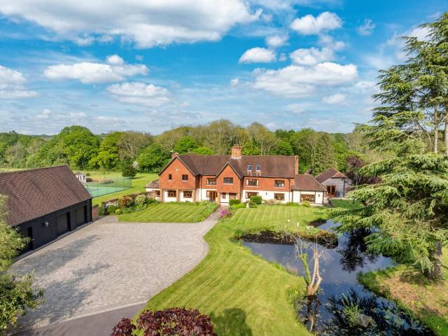 House for sale in Horsham, West Sussex