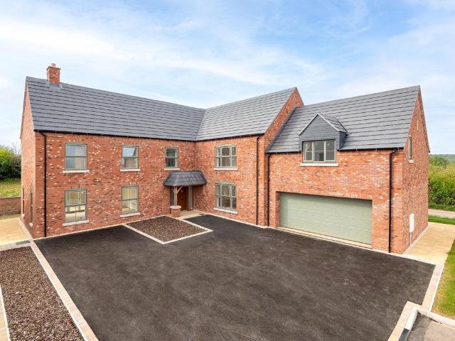 House for sale in Camp Hill, Warwickshire