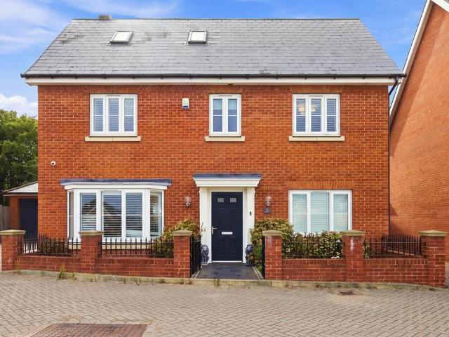 House for sale in Noak Hill, Essex