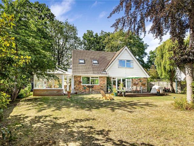 House for sale in Crowthorne