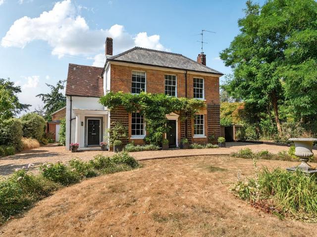House for sale in Fole, Surrey