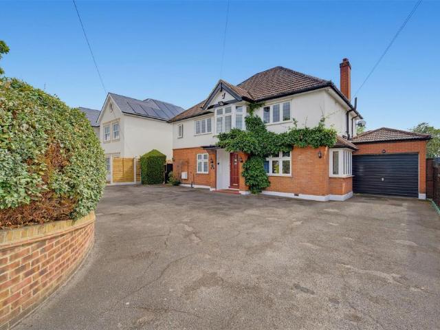 House for sale in Iver, Richings Park