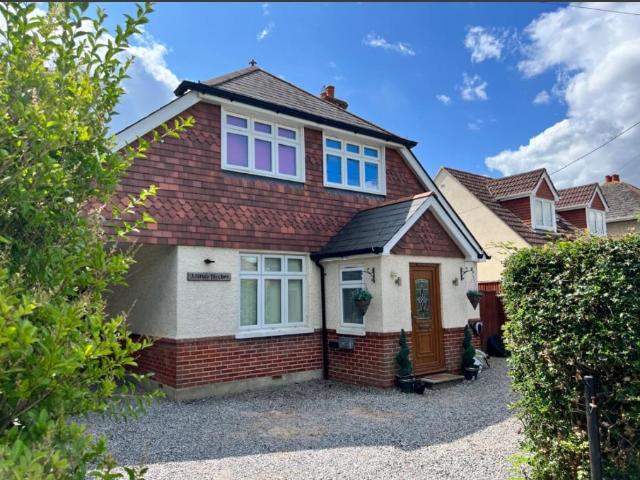 House for sale in Holbury, New Forest