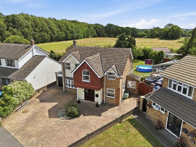 House for sale in Navestock Side, Essex
