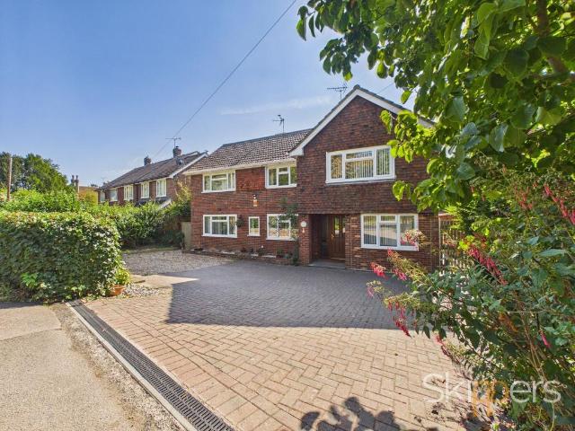 House for sale in Kennington Lees, Ashford