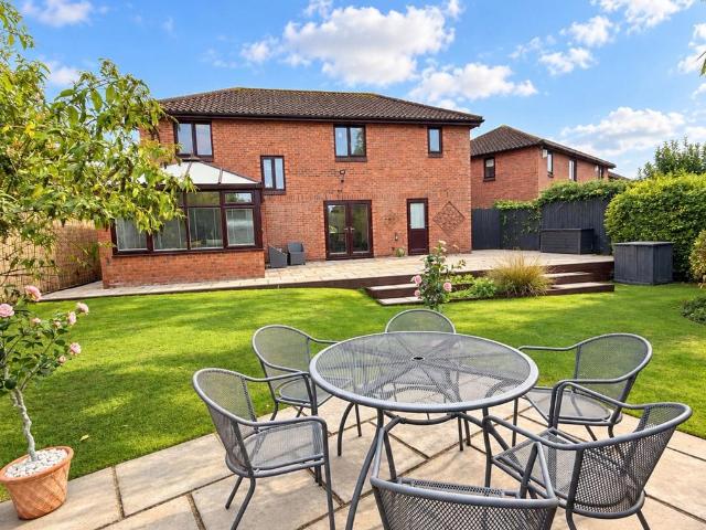 House for sale in Downhead Park, Milton Keynes