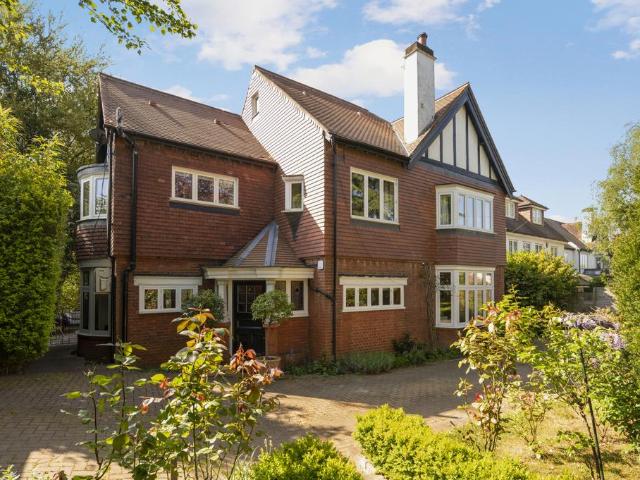 House for sale in Greater London