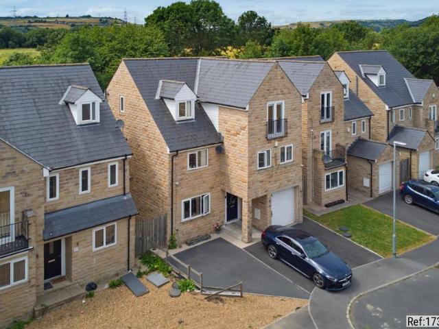 House for sale in Hove Edge, Hipperholme