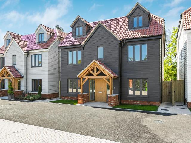 House for sale in Broadwater, Shephall