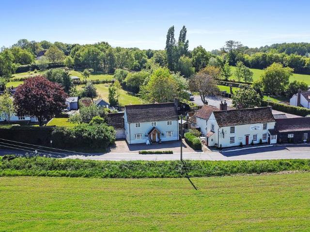 House for sale in Chipping Hill, Essex