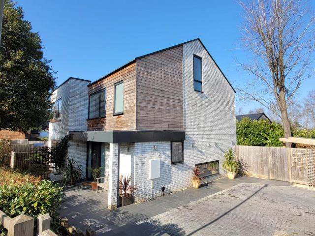 House for sale in Henley-on-Thames, Berrick Salome