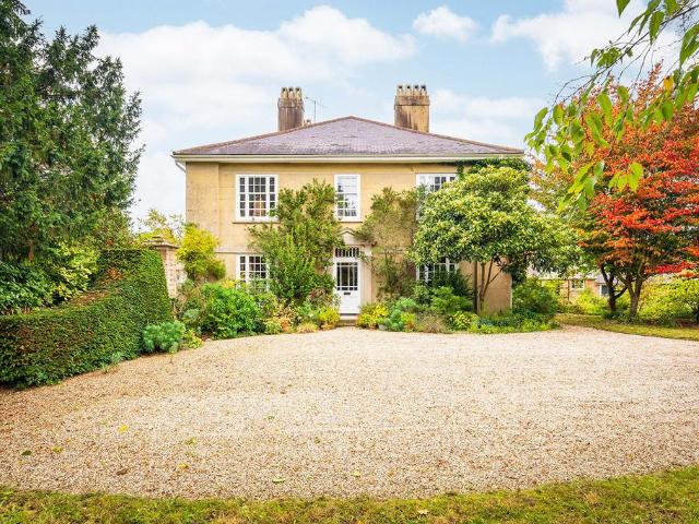 House for sale in Horsham, West Sussex