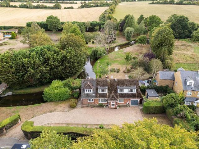 House for sale in Wheathampstead, St Albans