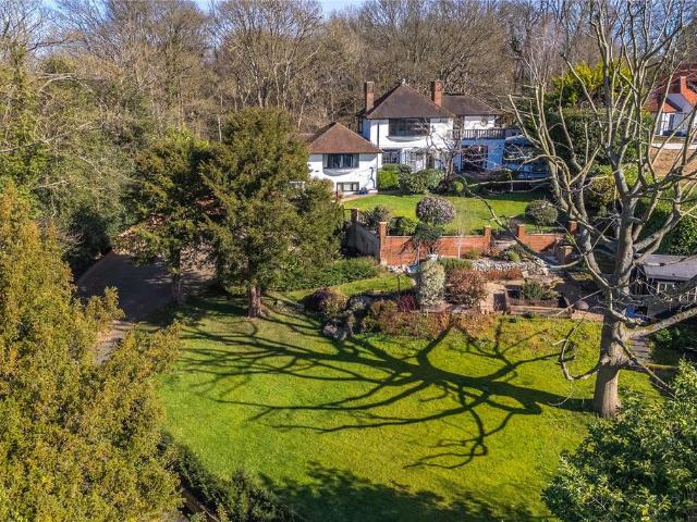 House for sale in Knowl Hill