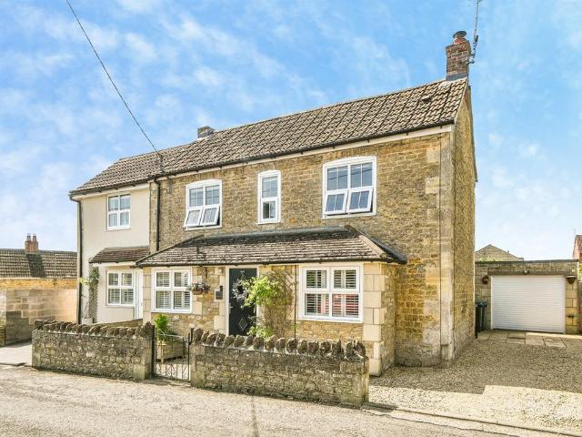 House for sale in Chippenham, Wiltshire
