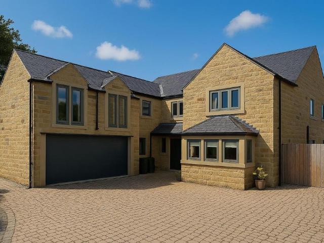 House for sale in Willowfield, Sowerby Bridge