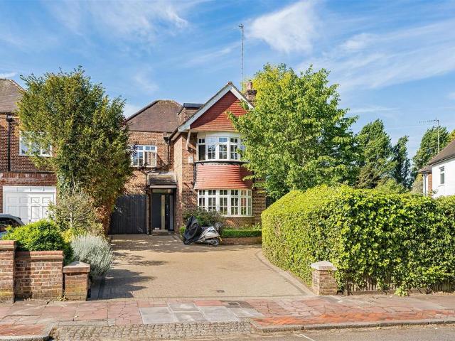 House for sale in Muswell Hill, Greater London