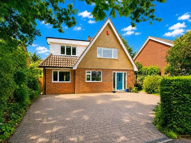 House for sale in Five Acres, Hertfordshire