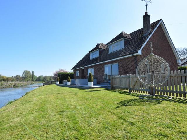 House for sale in Durrington, Wiltshire