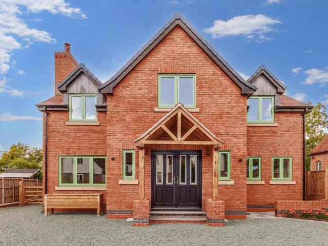 House for sale in Green Close, Warwickshire