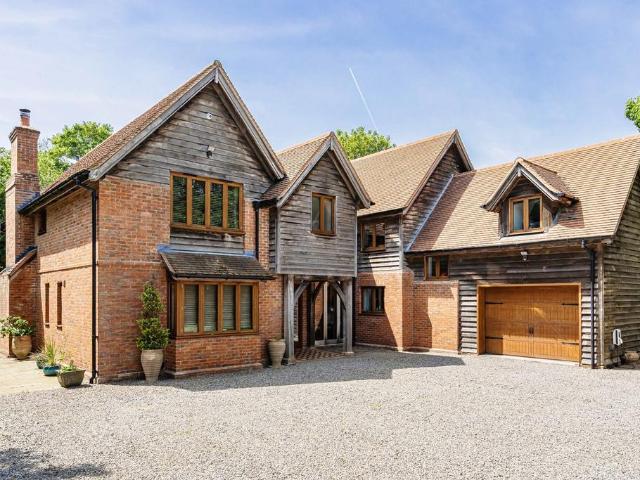 House for sale in Madley Park, Black Bourton