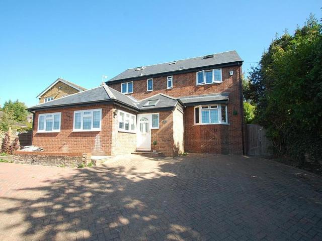 House for sale in Chalfont St. Peter, Denham