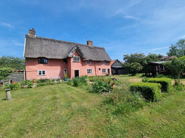 House for sale in Bedingfield, Suffolk