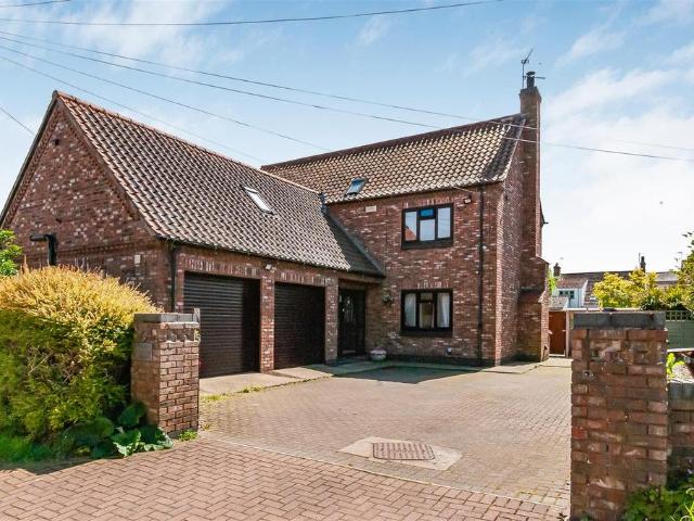 House for sale in Barmby On The Marsh, East Riding Of Yorkshire
