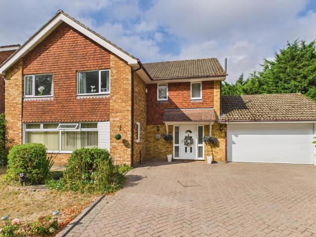 House for sale in Pouchen End, Hertfordshire