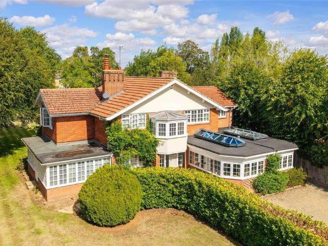 House for sale in Bedford