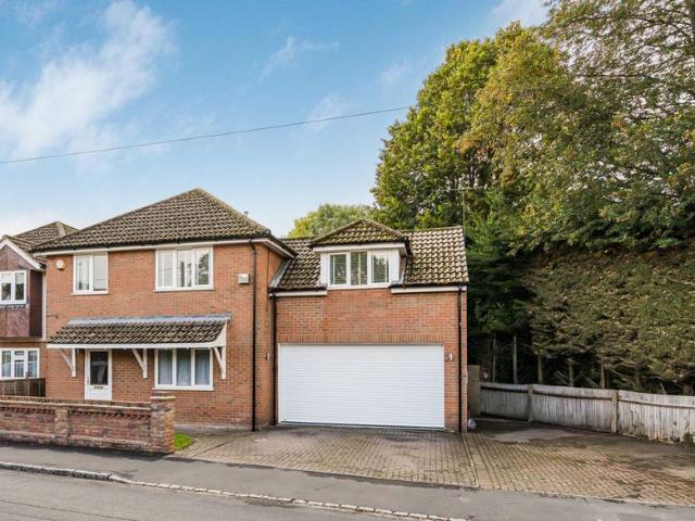 House for sale in Beaconsfield and Chepping Wye Community Board, Loudwater