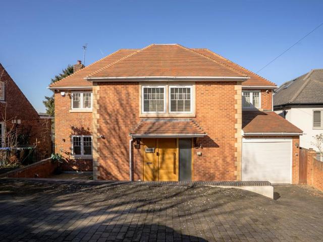 House for sale in Beaconsfield, Forty Green