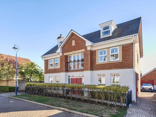 House for sale in Dettingen Park, Deepcut