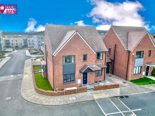 House for sale in Castle Hill, Monks Orchard