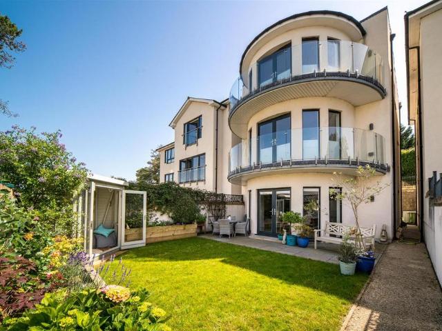 House for sale in Oakfield, Ryde