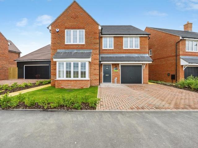 House for sale in Little Kimble, Buckinghamshire