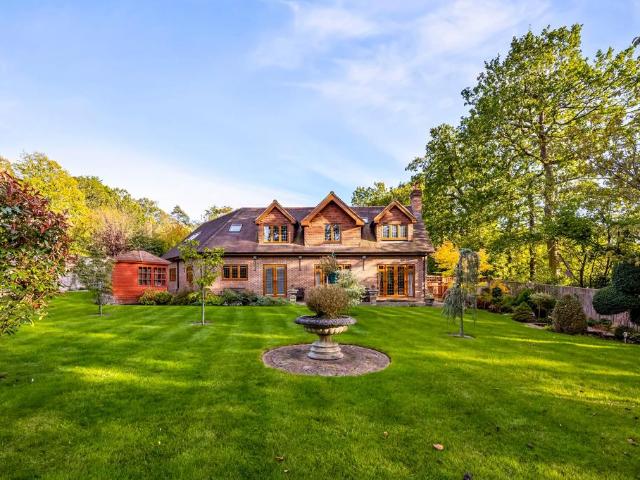 House for sale in Crowborough Warren, Wealden