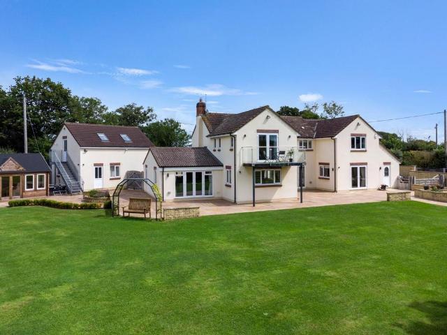 House for sale in Longburton, East Dorset